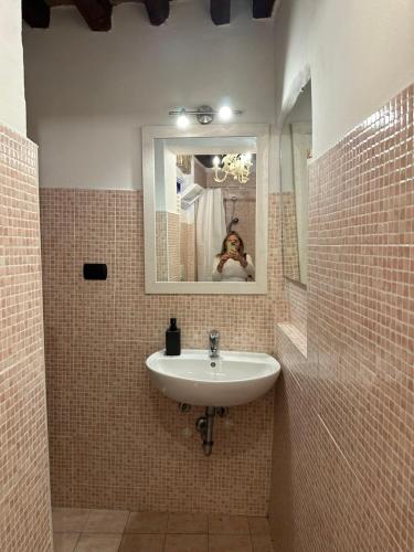 Ένα μπάνιο στο Casa corso corsi piano terra