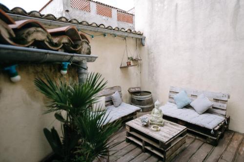 Charming Village House in the Heart of Isle-sur-la-Sorgue