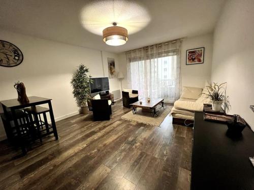 Appartement très bien situé avec parking privé