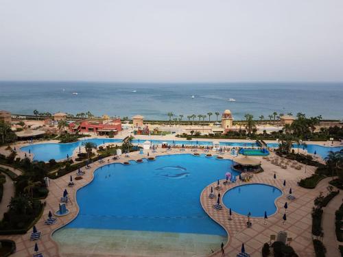 Piscina en o cerca de اهرامات بورتو السخنه 5