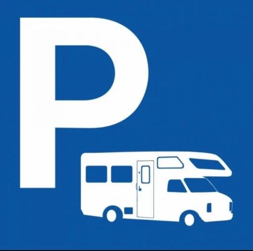 a white letter p and a white bus at Number 9 in Kumanovo