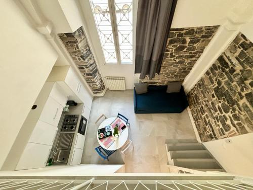 vistas desde la parte superior de una habitación con techo en Onda Como, en Como