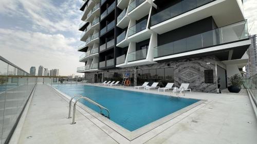 Nice 1BHK in JVC - with view - Binghatti Height