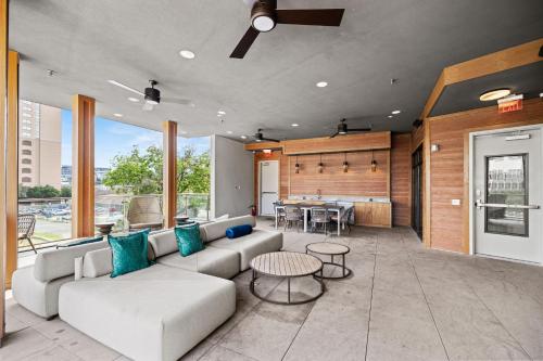 Placemakr Downtown Austin Image