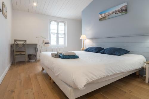 Postel nebo postele na pokoji v ubytování ILE DE RÉ - Villa Sylvabelle