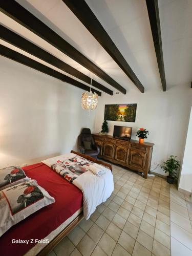 Ένα ή περισσότερα κρεβάτια σε δωμάτιο στο Appartement GIVERNY