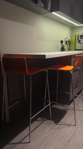 Η κουζίνα ή μικρή κουζίνα στο Mucenieku Apartamenti