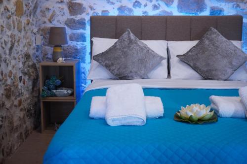 Postel nebo postele na pokoji v ubytování Cozy Stonehouse in Κissamos