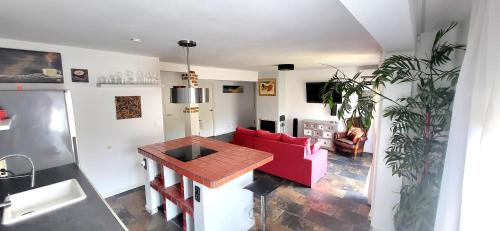 Cosy 2 bedroom apartment on 5 floor with balcony in the centre of Denia near the playa- SPAIN