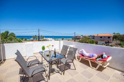 Kyma Seaview House