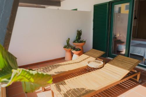 Gambar di galeri bagi Surf GuestHouse - 7min walk to the beach di Pataias