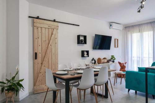 Roka House photo 2