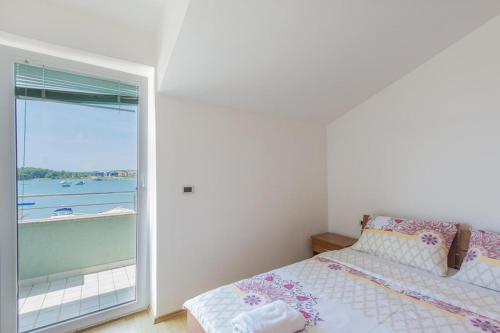 Apartments by the sea Medulin - 23096