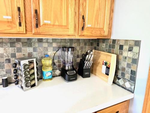 Dapur atau dapur kecil di Nice Home in Hudson