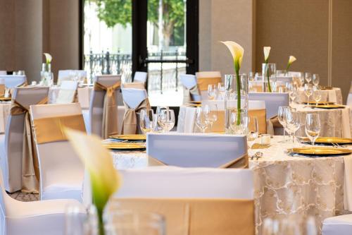 Restoran atau tempat lain untuk makan di The Westin Huntsville