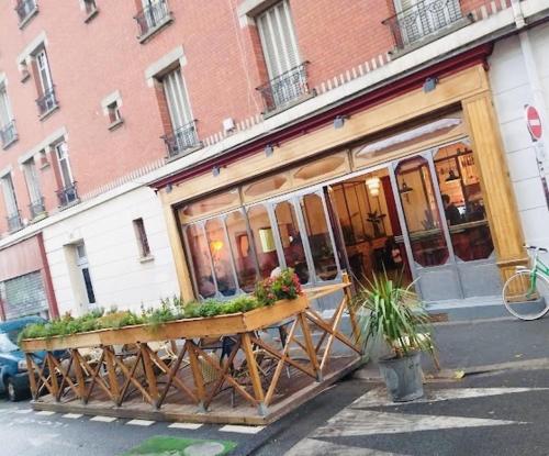 Photo de la galerie de l'établissement Studio cosy au au pied du métro- ligne 9, à Montreuil