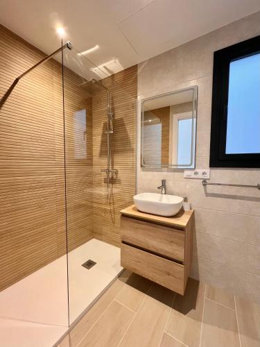 Moderno apartamento con gran terraza