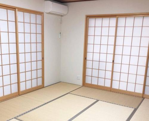 Imagen de la galería de 森の空気を感じる宿泊 露天風呂 Wi-Fi 最大20名様, en Shima