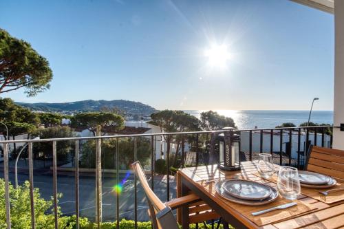Apartamento de lujo con vistas al mar, a dos minutos de la playa