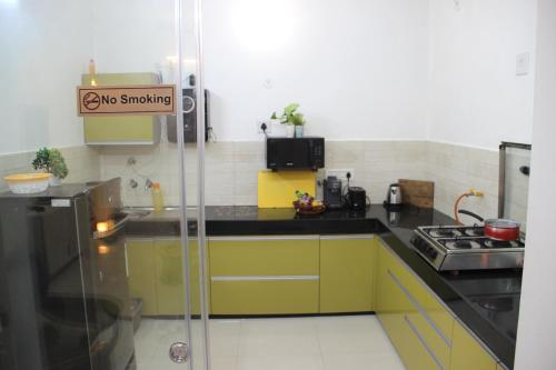 Dapur atau dapur kecil di Zuri Holiday Home