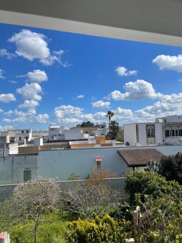 Το κτήριο όπου στεγάζεται  το διαμέρισμα