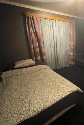Кровать или кровати в номере gms service