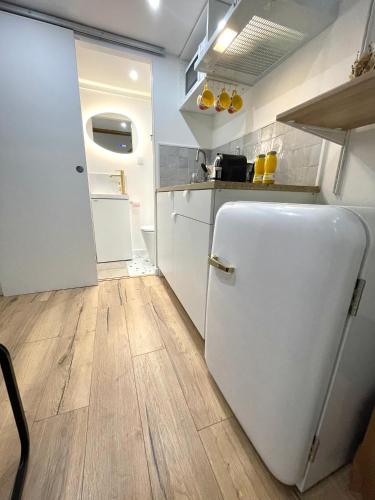 Photo de la galerie de l'établissement « Le good spot » Studio Hypercentre renové/wifi/clim, à Montpellier