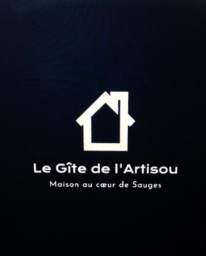 un logo blanc avec une maison au milieu dans l'établissement Maison centre de Saugues avec terrasse et terrain, à Saugues
