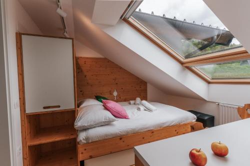 Postel nebo postele na pokoji v ubytování Eko Glamping Resort Krištof
