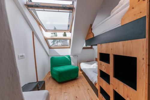 Postel nebo postele na pokoji v ubytování Eko Glamping Resort Krištof