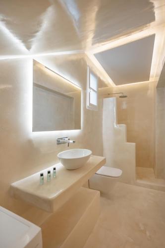 Ένα μπάνιο στο Loukas & Emma Eco Houses