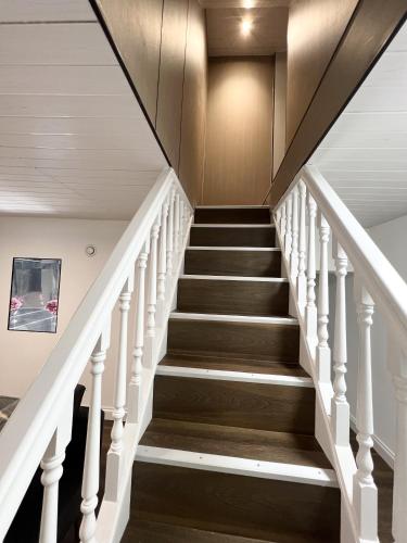 Gambar di galeri bagi OYO Welsh Holiday Accommodation - Modern Stay di Pembroke Dock