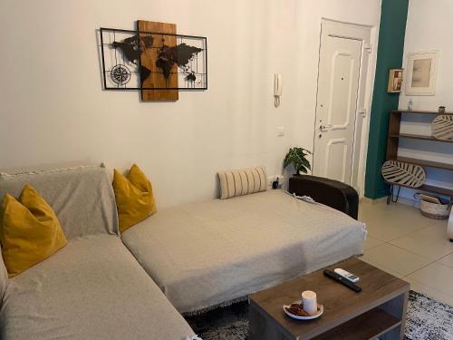 Luna's Sea View & City Center Apartment