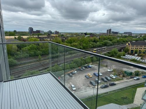 Penthouse height Flat, City View Balcony, Quiet, Free Wifi, Gym & More Minimalistic Home photo 19