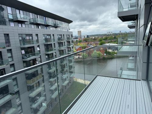 Penthouse height Flat, City View Balcony, Quiet, Free Wifi, Gym & More Minimalistic Home photo 20