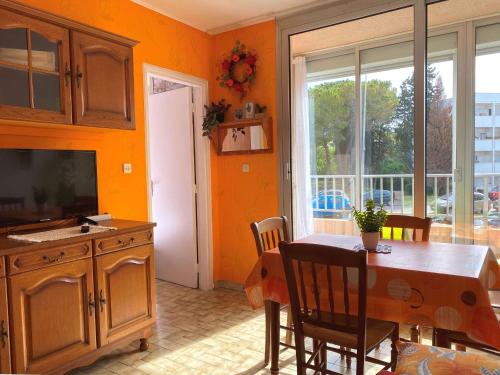 Appartement T2 avec loggia, proche centre et étang de Thau - calme, équipé, 34540 Balaruc-les-Bains - FR-1-553-251