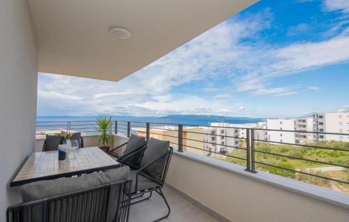 Lovely Apartment In Makarska With Wifi