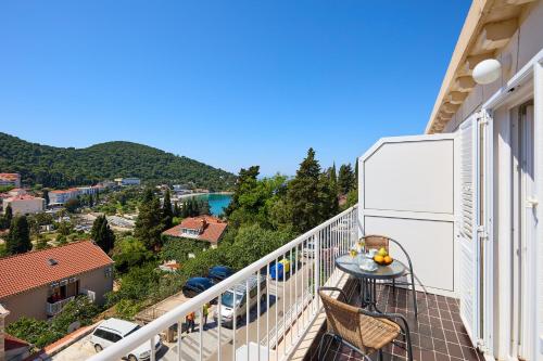 KABLAR'S SUNNY SUITES