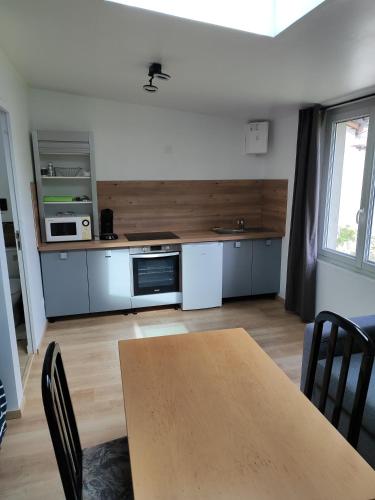 studio independant avec jardin au calme