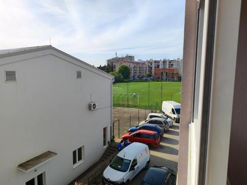 Apartment Mira with Parking