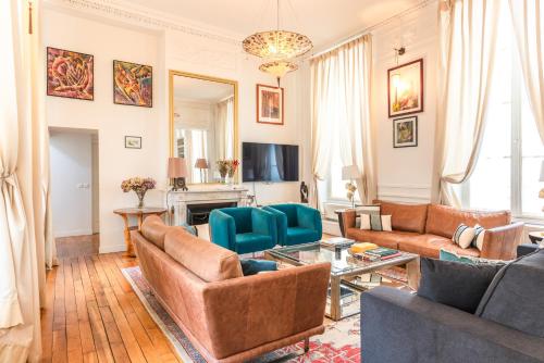 Luxury typical Parisian flat - 5 min from Louvre