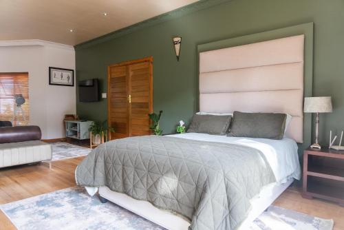 Кровать или кровати в номере Finsbury