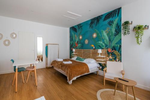 Photo de la galerie de l'établissement le Jungle: Grand studio rénové, Climatisé, proche de la Gare, à Bordeaux