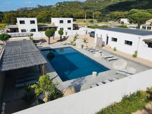 Πισίνα στο ή κοντά στο Villa Santa Giulia