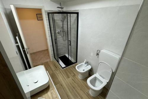 Bilik mandi di [Seahouse] Quadrilocale Fronte Mare
