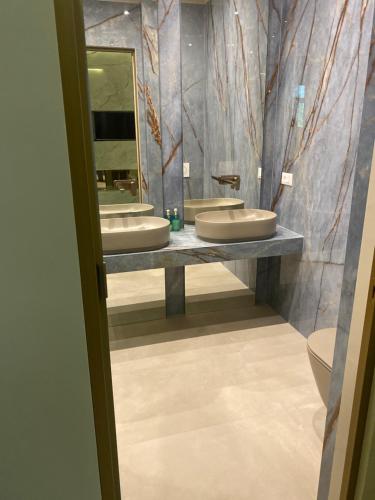 Ένα μπάνιο στο K&K2 Luxury Studios