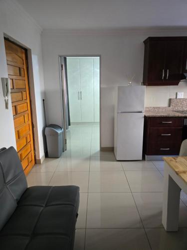 Dapur atau dapur kecil di Durban Halaal Accomodation 5S