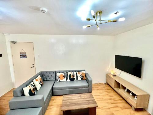 Μια τηλεόραση ή/και κέντρο ψυχαγωγίας στο 3 BEDROOMS
