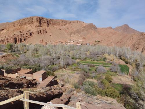 Un paisaje natural cerca del hostal