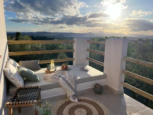 Balkoni atau teres di Lenta Suites